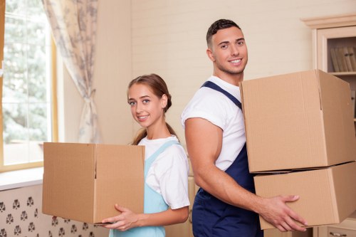 Packing and transport support for removals in Stjohnswood